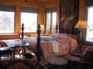 A bedroom in the Hearst Castle guest house
